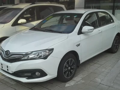 一代神车比亚迪F3：从“国民家轿”到练手神器，它凭什么制霸销量榜十余年？