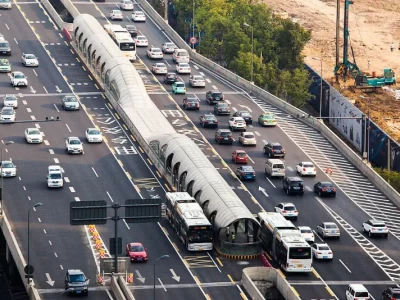 BRT车辆专用车道_BRT专用车道是什么意思及使用规则