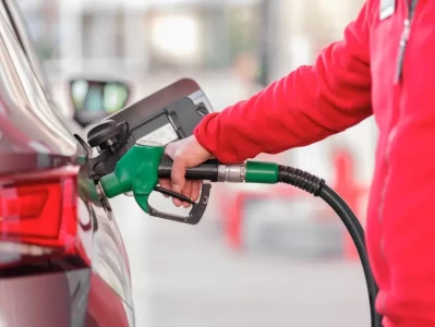 汽油燃点是多少度_揭秘汽车燃油的着火温度关键指标