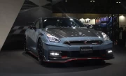 Nismo是什么意思_日产高性能车型标识全解析