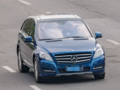 奔驰R级：一款"四不像"豪车，为什么停产多年后反而被追着买？