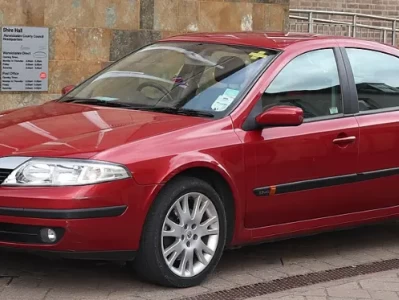 雷诺拉古那（Renault Laguna）：一款被遗忘的法系瑰宝，从辉煌到落幕的传奇