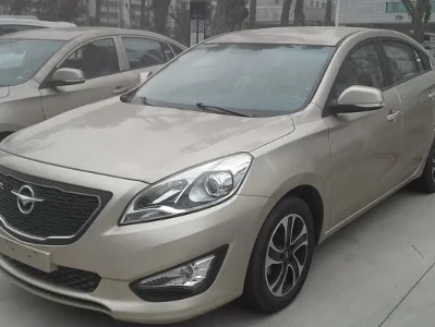 海马福美来怎么样：经久不衰的家用轿车，性价比高但需注意品牌稳定性