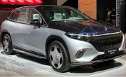 梅赛德斯-奔驰EQS SUV价格_豪华电动SUV售价105550美元起
