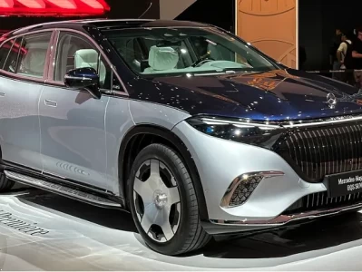 梅赛德斯-奔驰EQS SUV价格_豪华电动SUV售价105550美元起