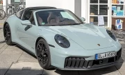 保时捷911新款车型_2025年最新款保时捷跑车解析