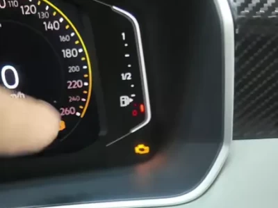 发动机故障灯亮_常见原因及快速解决方法