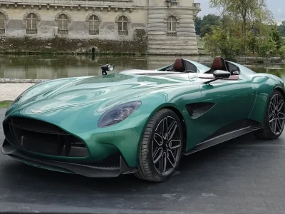 阿斯顿-马丁DBR22车型_蒙特雷汽车周惊艳亮相