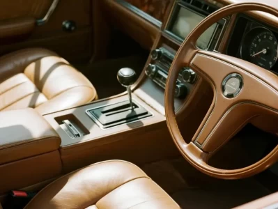 汽车装具都包括什么_详解汽车必备装具与实用配件