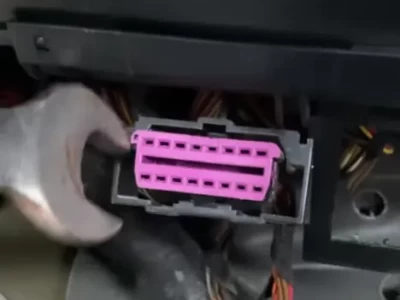 汽车的OBD接口是什么_揭秘车载诊断系统的神奇功能