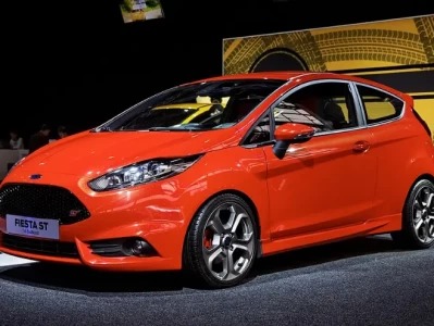 福特嘉年华两厢价格大底：是情怀溢价还是底盘绝唱？（含二手行情与避坑指南）