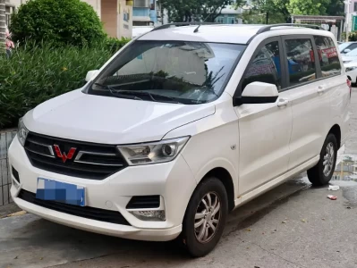 五菱宏光S最新款消息_2025款升级配置抢先看