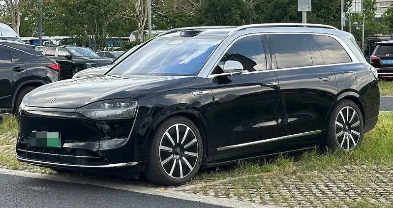 华为问界汽车：大家是选m8还是m9呢？如何做出选择？ 第1张