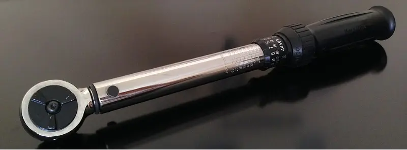 扭力扳手怎么用_正确使用方法与技巧全解析 第1张