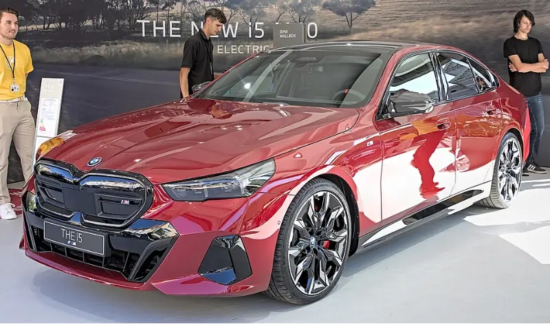 BMW i5 M60 xDrive_全新电动性能车纽北首测 第1张