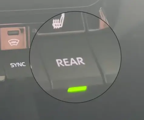 汽车上的rear是什么意思_车尾标识rear含义详解 第1张