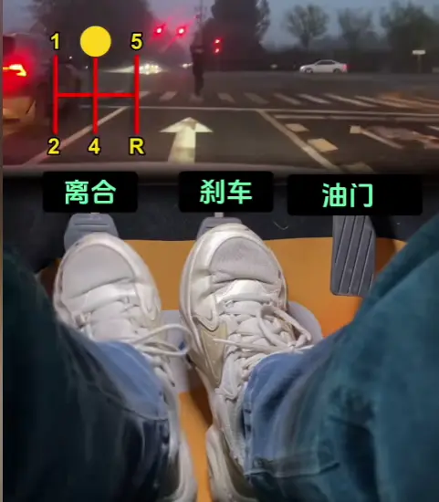 手动挡换挡技巧_自动挡驾驶的正确换挡方法大揭秘 第1张