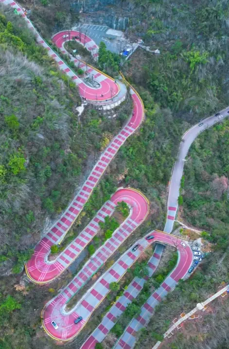 矮寨盘山公路_中国最美险峻公路自驾攻略 第1张