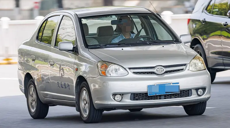 一汽威乐(FAW Vela):从“国民神车”到练手神器,2025年它还值多少钱? 第2张 一汽威乐(FAW Vela):从“国民神车”到练手神器,2025年它还值多少钱? 第2张