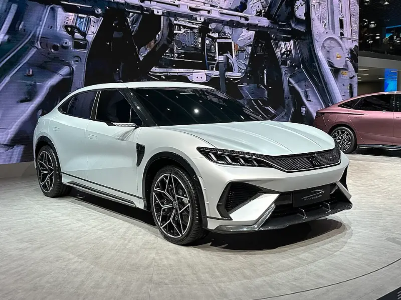 2025年纯电动汽车排名：技术革命重塑行业格局 第2张