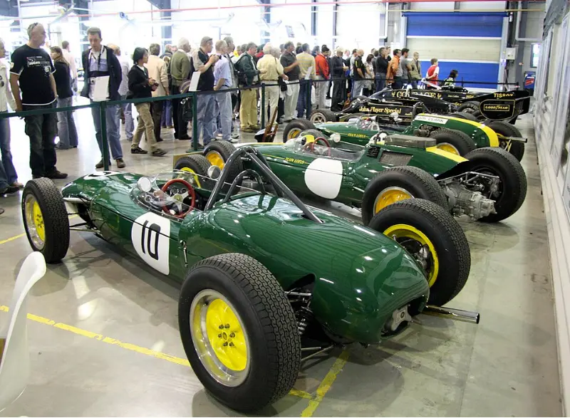 莲花汽车:英国起源的传奇跑车品牌,如今在中国新生 第2张 莲花汽车:英国起源的传奇跑车品牌,如今在中国新生 第2张