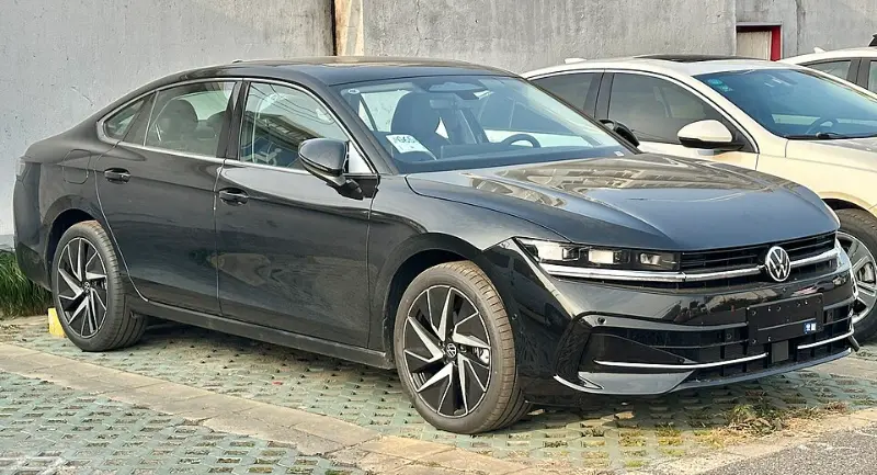 大众迈腾价格全解析：新老同堂下的购车指南（2024-2025款） 第2张