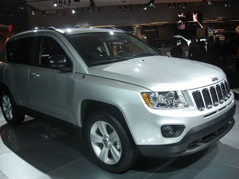 2011款Jeep指南者:城市与越野之间的完美平衡者 第3张 2011款Jeep指南者:城市与越野之间的完美平衡者 第3张