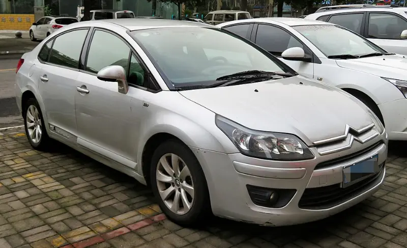 雪铁龙新世嘉怎么样:一款经典法系紧凑型家轿的全面评价 第2张 雪铁龙新世嘉怎么样:一款经典法系紧凑型家轿的全面评价 第2张