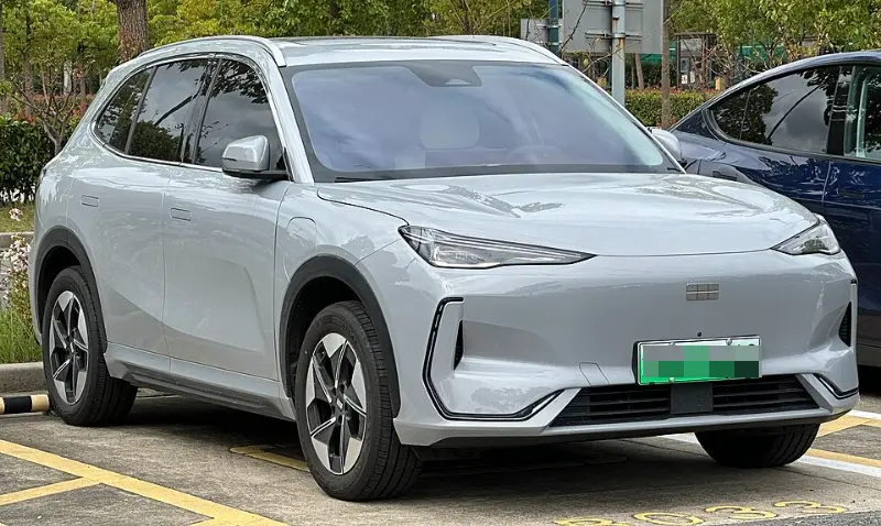 吉利银河E5真实用车报告：是“卷王”还是“虚标”？深度解析续航、空间与Flyme Auto体验