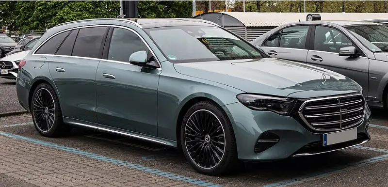 【深度解析】2024款奔驰E级怎么样？值得买吗？全面评测优缺点与选购指南 第3张