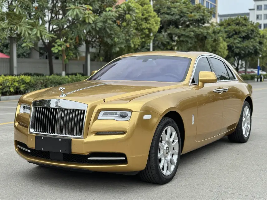 黄金劳斯莱斯多少钱？2025年最新价格详解与奢华定制指南 第3张