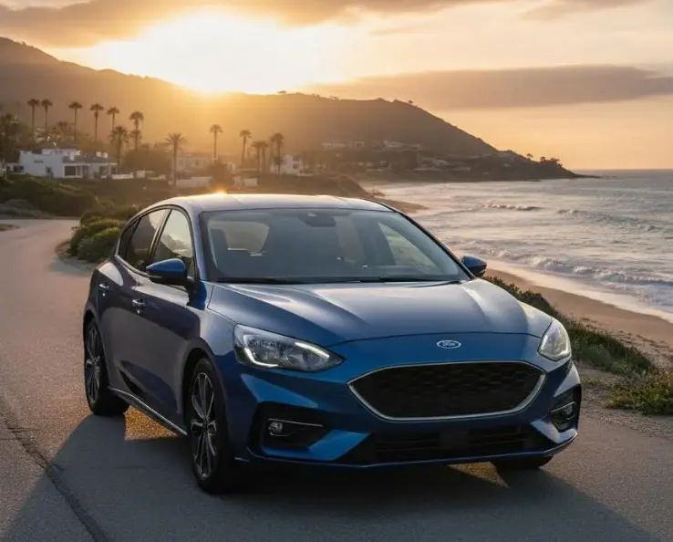 福特三厢福克斯：操控家轿的“老江湖”，2025年还香吗？ 第1张