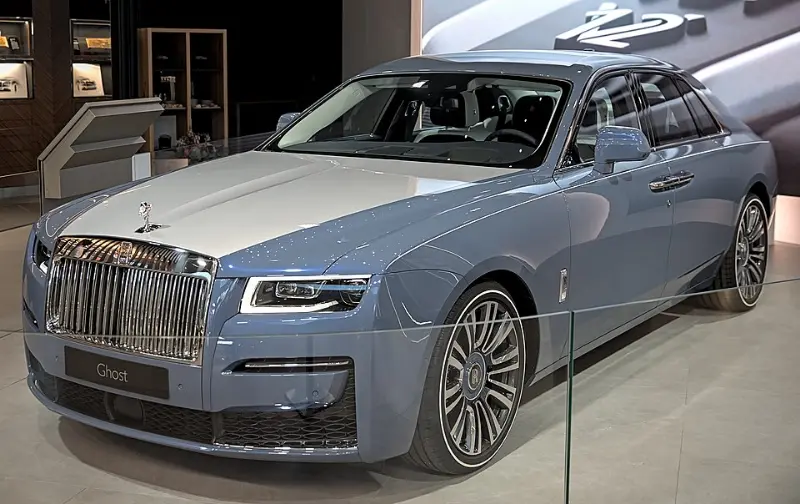 劳斯莱斯古思特（Rolls-Royce Ghost）全深度解析：以约驭博的工业巅峰，揭秘“移动行宫”的艺术与技术 第1张