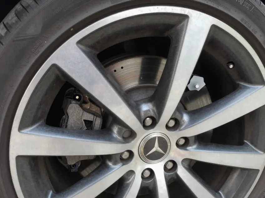 奔驰刹车异响怎么办？原因详解及实用解决指南