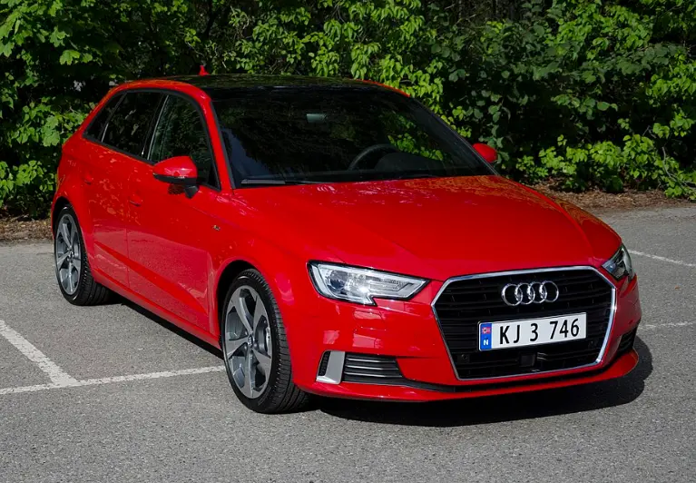 【2026购车指南】奥迪性价比真相：20万起的"灯厂"，哪款车最值得掏钱？