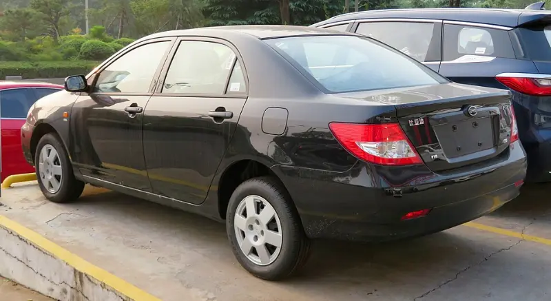 一代神车比亚迪F3：从“国民家轿”到练手神器，它凭什么制霸销量榜十余年？ 第3张