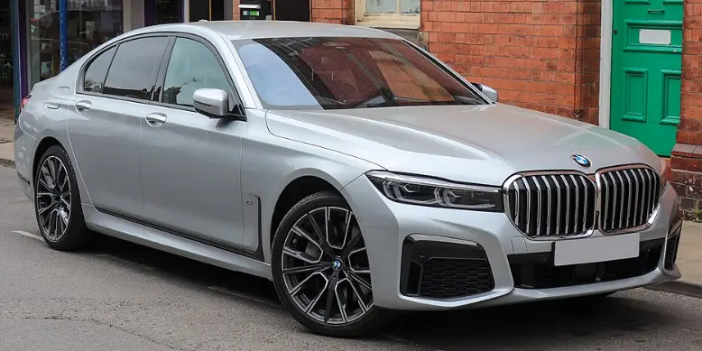 2025年二手宝马7系值得买吗？最新价格、优缺点及选购全攻略