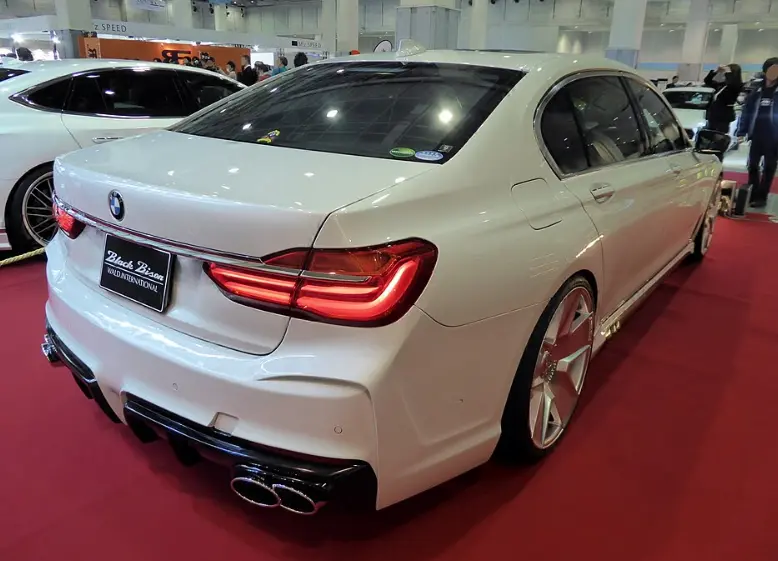 2025年二手宝马7系值得买吗？最新价格、优缺点及选购全攻略 第3张