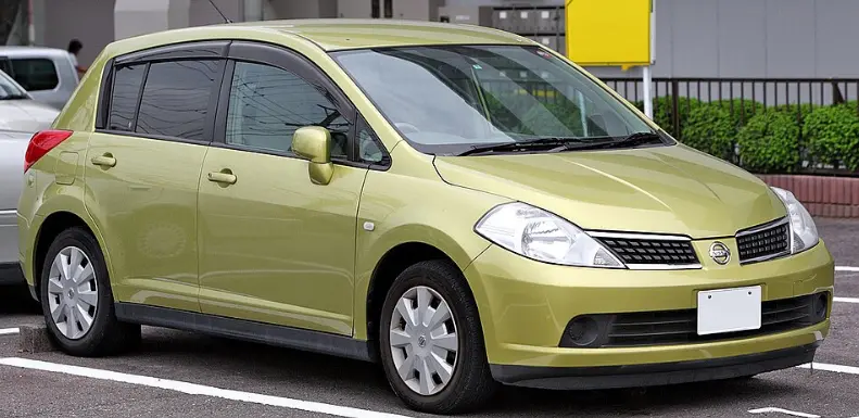 尼桑骐达汽车全面指南：历史、性能与优缺点详解 第2张