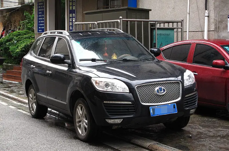 2025年华泰汽车价格详解：经典车型推荐与性价比购车指南