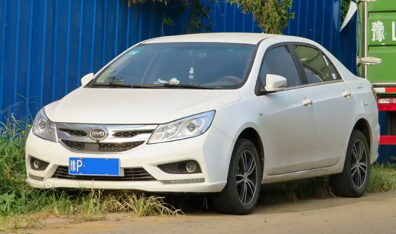 比亚迪F5的前世今生：从“遥控神车”到“驱逐舰”的降维打击，读懂比亚迪的理工男浪漫 第1张