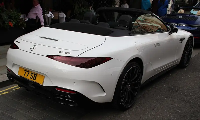 奔驰SL级价格全解析:从170万到200万+,这款传奇敞篷轿跑值得买吗? 第3张 奔驰SL级价格全解析:从170万到200万+,这款传奇敞篷轿跑值得买吗? 第3张