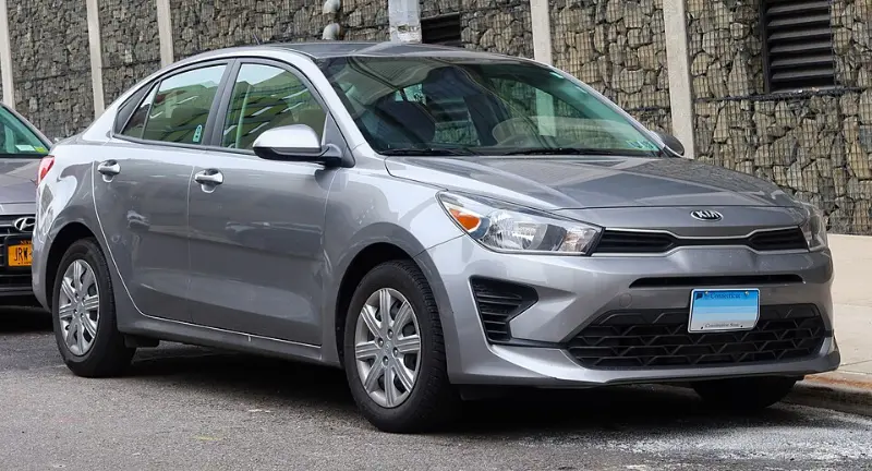 起亚锐欧（RIO）深度解析：这款曾经的“代步神车”，现在还香吗？ 第2张