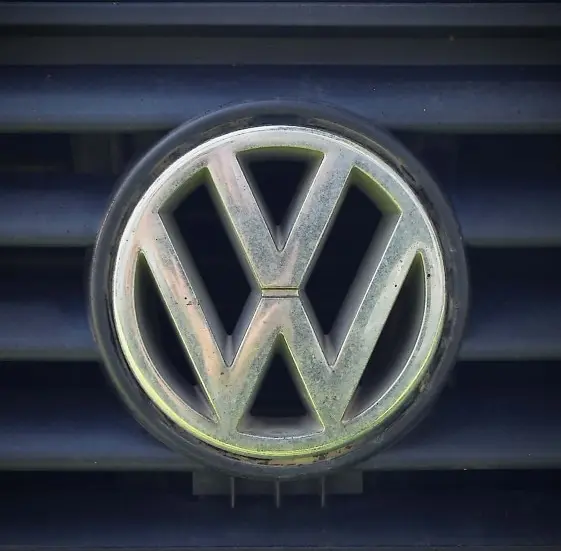 大众汽车是哪个国家的？揭秘德国“神车”在中国的百年传奇与未来布局