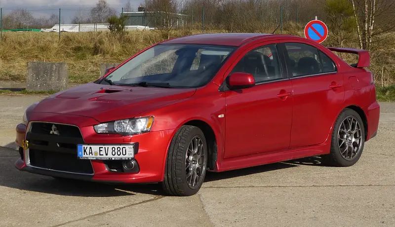 深度解析：三菱蓝瑟（Lancer）到底怎么样？从“平民EVO”到二手市场的性价比之选 第3张