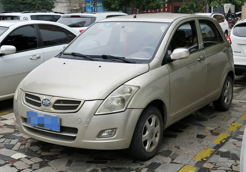 威志两厢车值得买吗？2025年二手市场优缺点及油耗详解