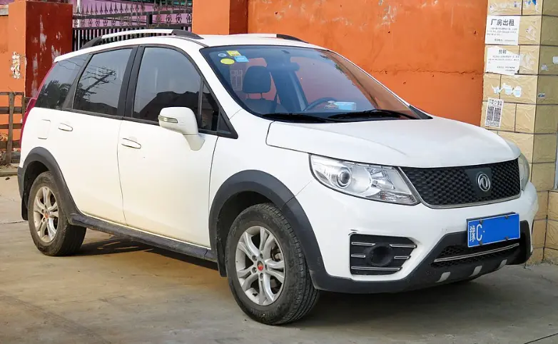 东风风行景逸：从“国民家用车”先驱到二手市场的避坑王者，深度复盘其技术血脉与选购逻辑 第1张