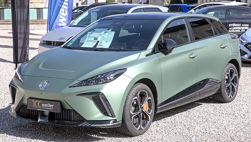 2026两厢车“回血”指南：为什么懂车的人最后都换了这4台？（附真实落地价） 第2张