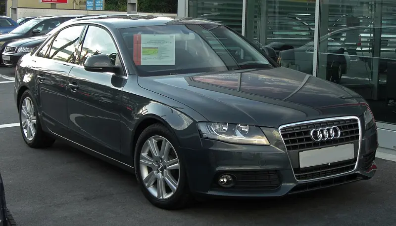 二手车必看：奥迪A4L 1.8T 真实油耗揭秘，这只“昔日王谢”还省油吗？ 第1张