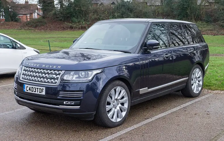 2026款路虎揽胜行政版报价全解析：百万级豪华SUV的价值标杆与选购指南 第2张